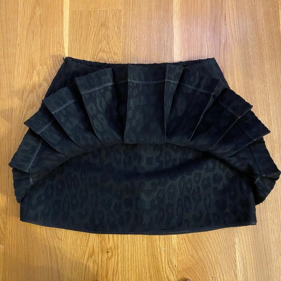 Gryphon Wool Blend Back Pleated Skirt - Picture 3 of 6